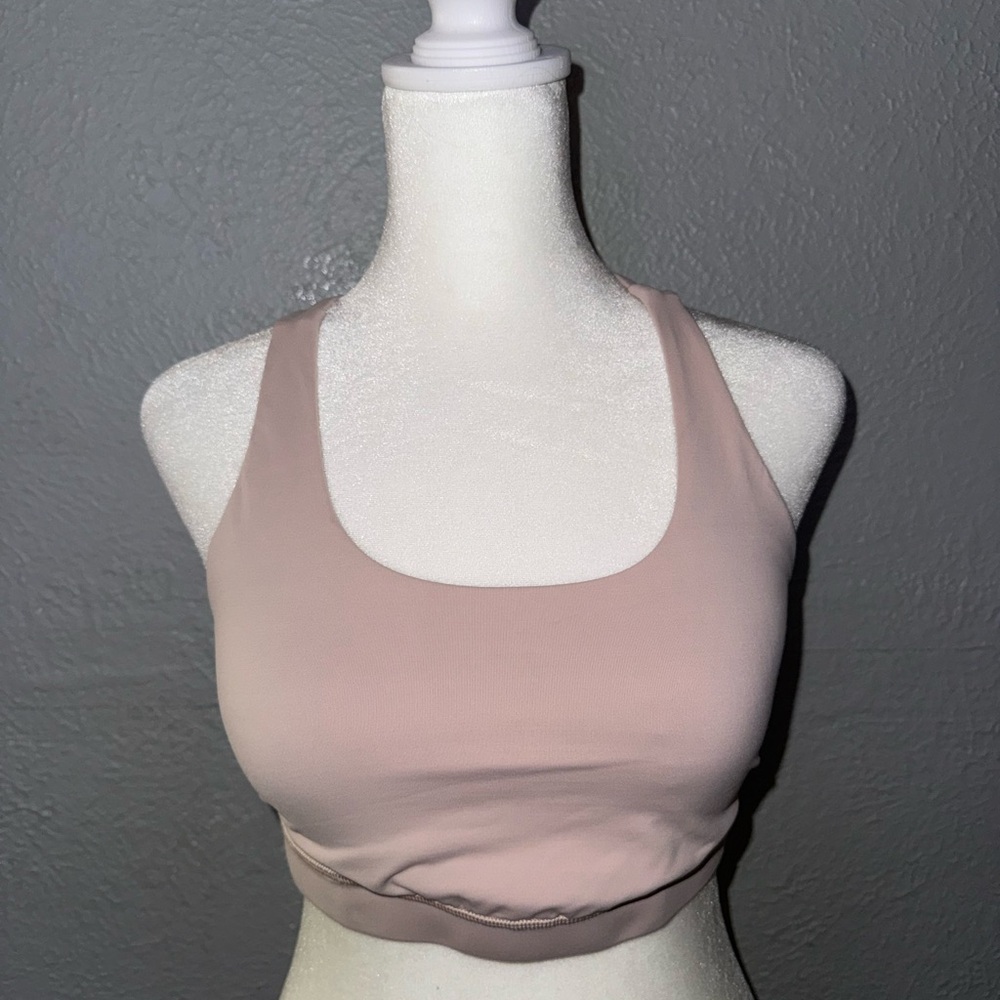 Lululemon Energy Bra Size 8‎ Light Pink Medium Support